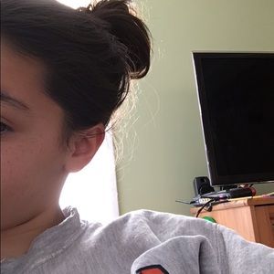 Meet your Posher, Elana